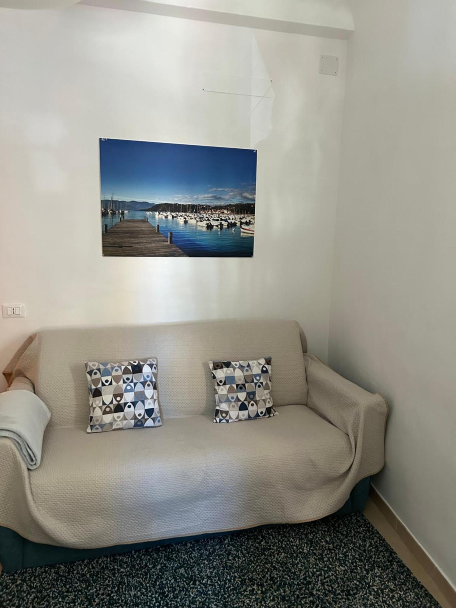 Central Seaview Apartment レーリチ エクステリア 写真
